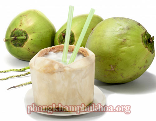cach-pha-thai-tu-nhien-bang-nuoc-dua